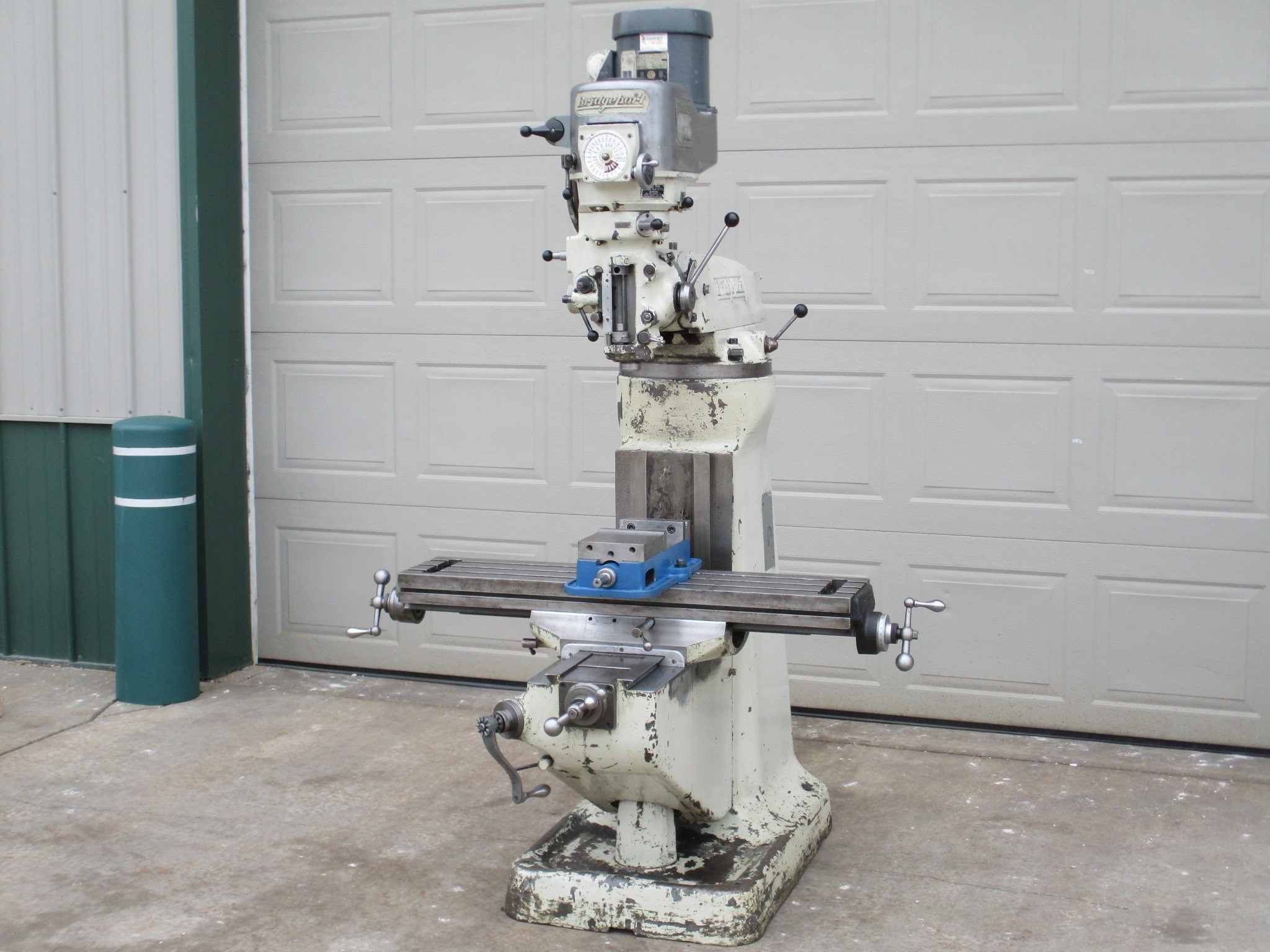 Used Bridgeport Series 1 - 2J Vertical Milling Machine