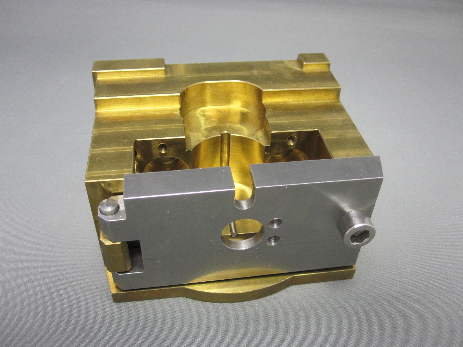 DIE HOUSING UPPER WITH DOOR, PIN, AND DOOR SCREW INCLUDED